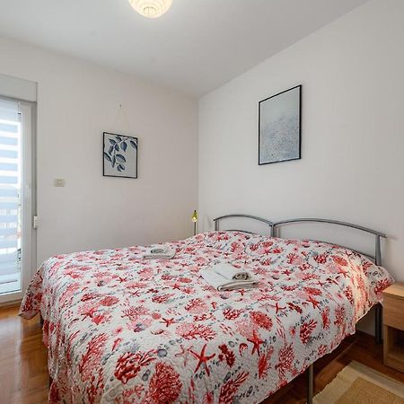 Apartment Ares 14 - Umag Center Esterno foto