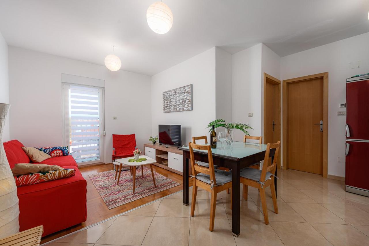 Apartment Ares 14 - Umag Center Esterno foto